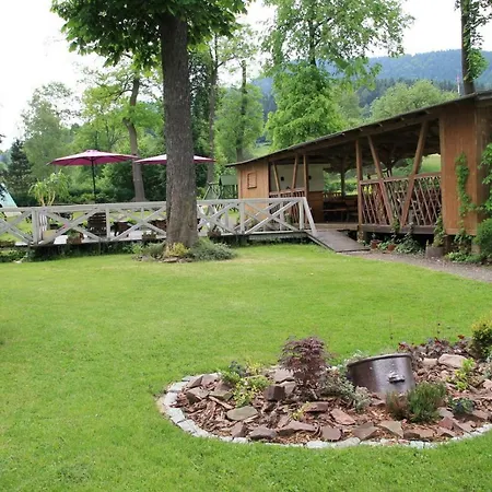 Radosno Ośrodek wypoczynkowy *